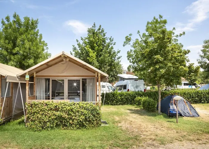 Hu In Town Village de vacances 2*